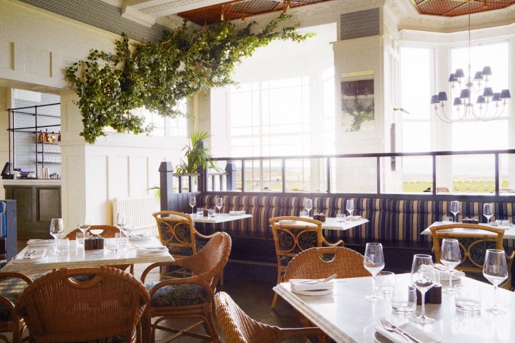 restaurant