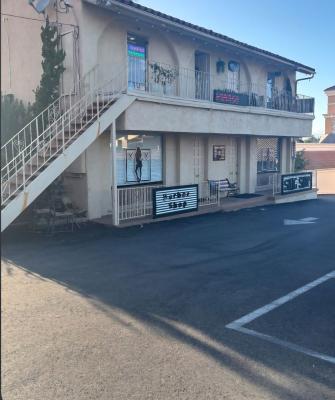 boutique-store